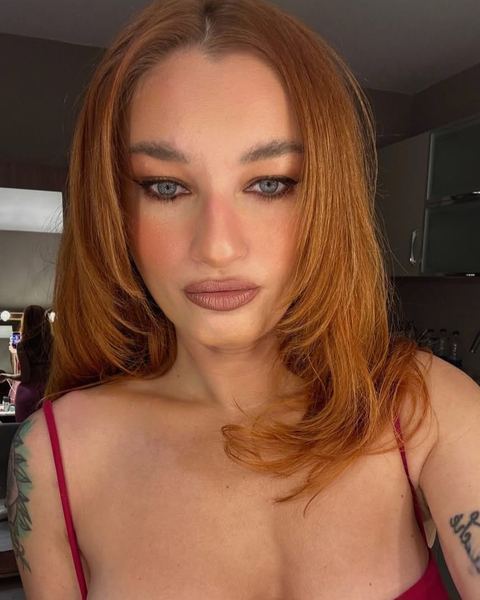 Güliz Ayla