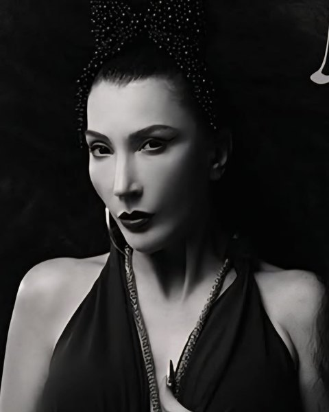 Hande Yener
