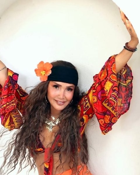 Yonca Evcimik